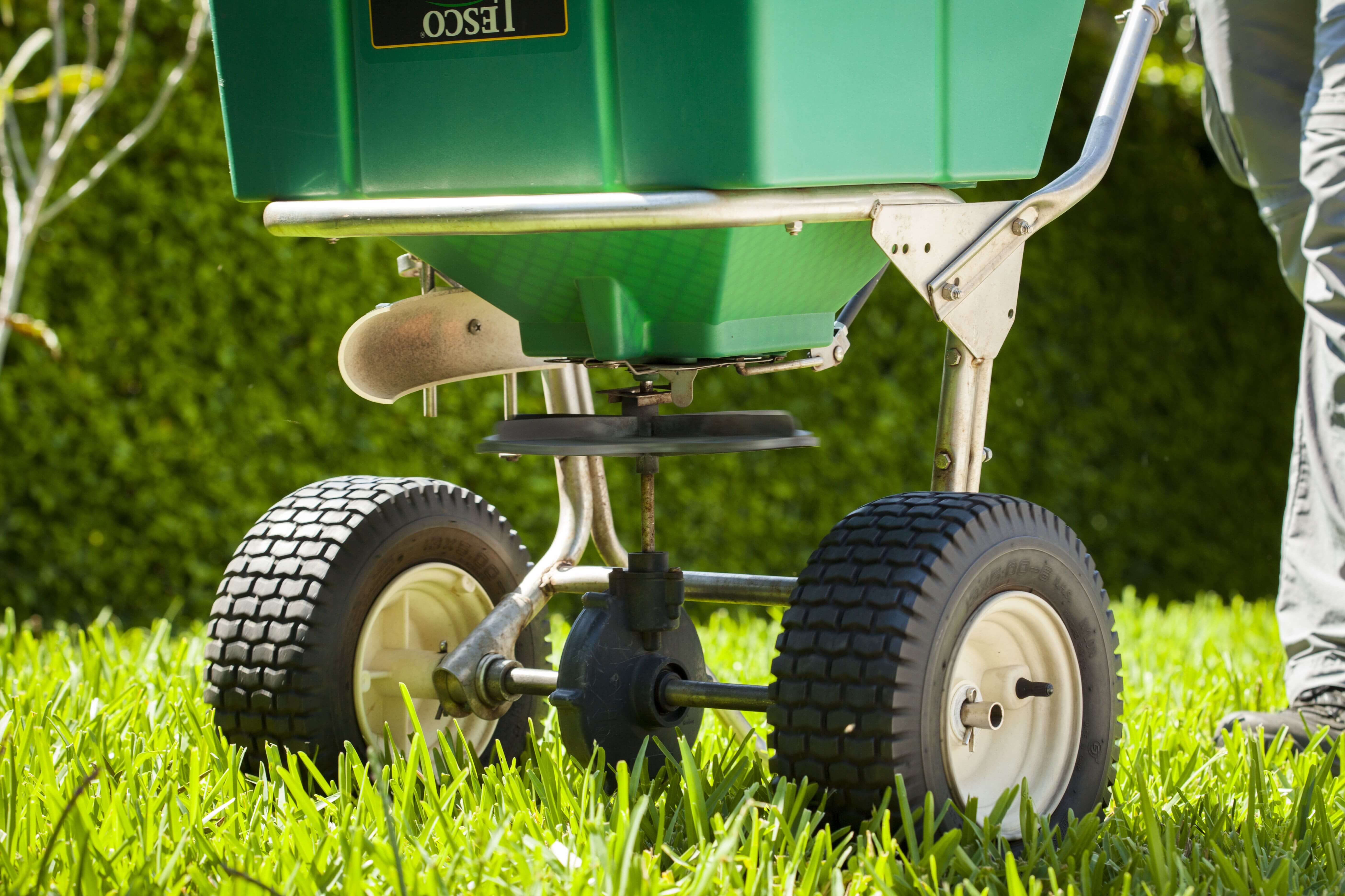 lawn care west palm beach 